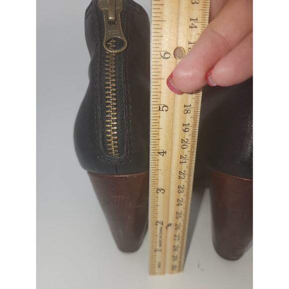 Kork-Ease Castaneda Women's 8.5 Black Leather Heeled Bootie - Picture 6 of 13